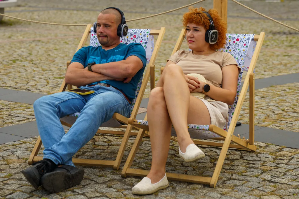 Silent Disco w Skierniewicach – tak wyglądała trzecia impreza cyklu Music Square 2025 33 silent disco skierniewice 2025 wyjatkowa taneczna noc juz za nami 8 z 43