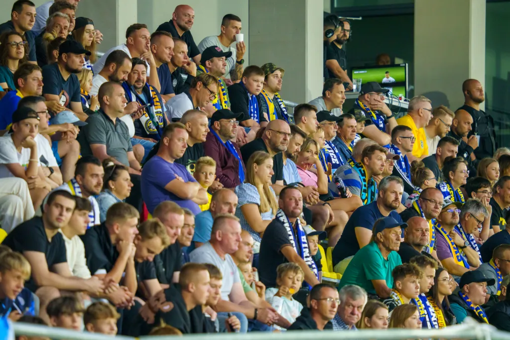 Unia Skierniewice – Warta Poznań 2:1. Emocje, deszcz i pożegnanie legendy 38 unia skierniewice warta poznan betclic 2 liga 1 kolejka 18 z 49