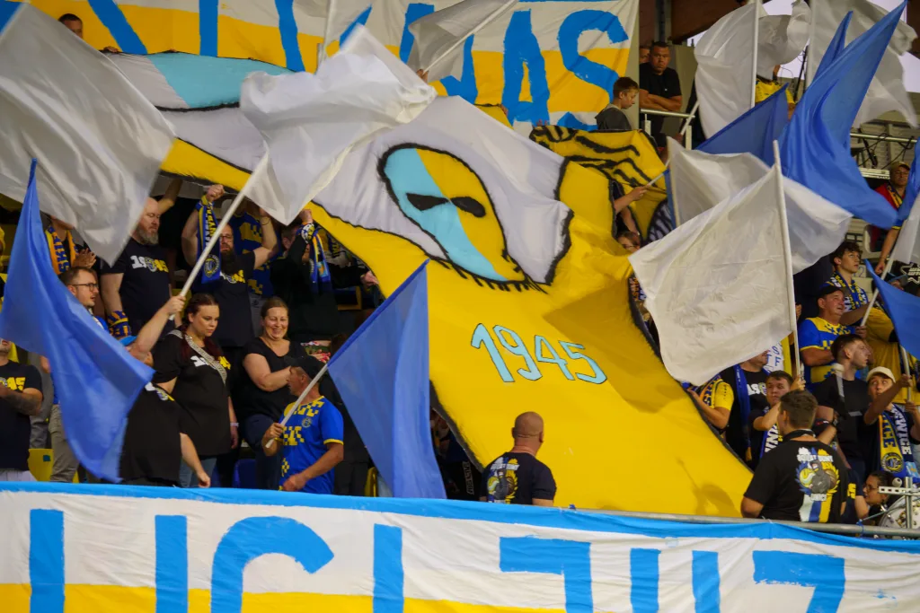 unia skierniewice warta poznan betclic 2 liga 1 kolejka 27 z 49