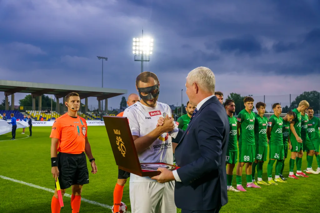 unia skierniewice warta poznan betclic 2 liga 1 kolejka 8 z 49