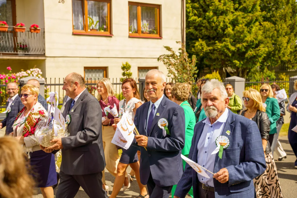 Dożynki Powiatu Skierniewickiego 2025 w Starej Rawie. Barwny korowód, msza i święto plonów 33 dozynki powiatu skierniewickiego 2025 14 z 86