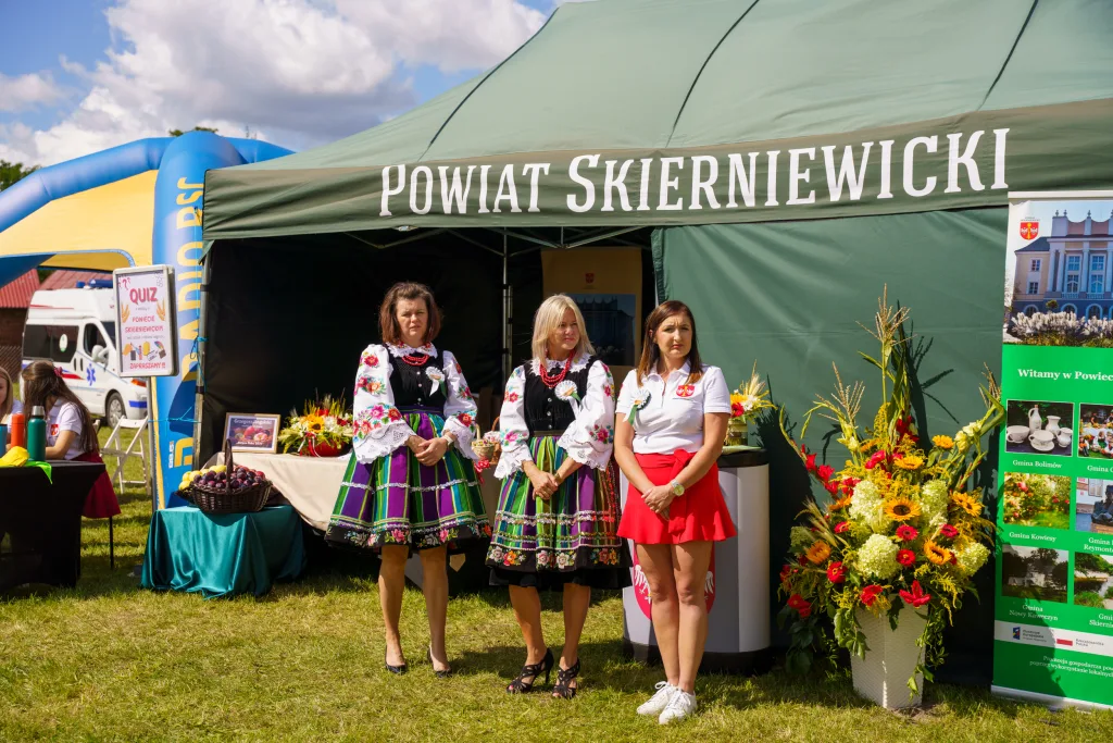 Dożynki Powiatu Skierniewickiego 2025 w Starej Rawie. Barwny korowód, msza i święto plonów 36 dozynki powiatu skierniewickiego 2025 2 47 z 91