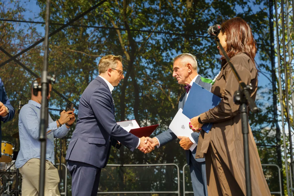 Dożynki Powiatu Skierniewickiego 2025 w Starej Rawie. Barwny korowód, msza i święto plonów 37 dozynki powiatu skierniewickiego 2025 2 88 z 91