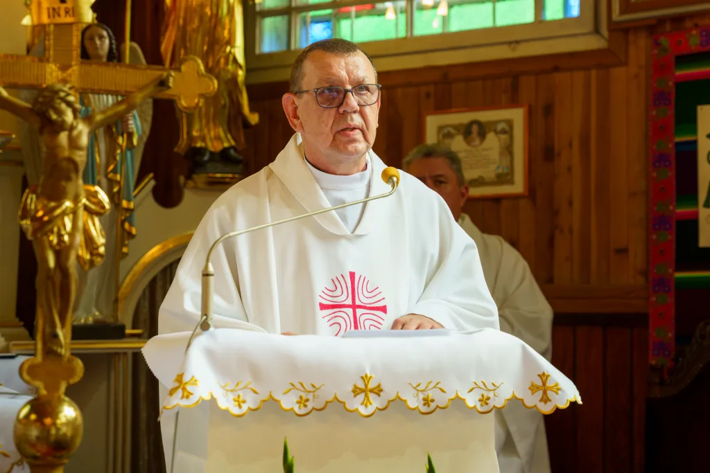 Janisławice świętują 500 lat kościoła. Historyczny jubileusz z udziałem biskupa i ministra 35 jubileusz 500 lecia konsekracji kosciola w janislawicach 12 z 124