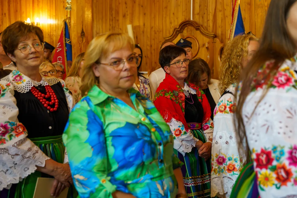 Janisławice świętują 500 lat kościoła. Historyczny jubileusz z udziałem biskupa i ministra 38 jubileusz 500 lecia konsekracji kosciola w janislawicach 23 z 124