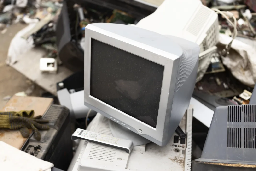 Elektroodpady zebrane do recyklingu w Skierniewicach przy ul. Rawskiej 58