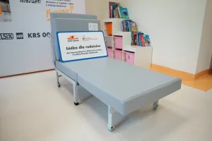 Łóżka dla rodziców małych pacjentów w szpitalu w Skierniewicach – Fundacja przekazała 8 zestawów 9 dsc03517