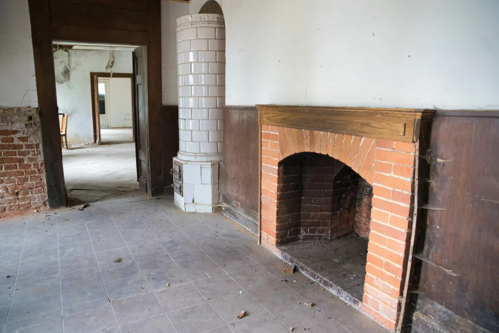 Dwór w Woli Pękoszewskiej – perła Łódzkiego czeka na renowację 33 dsc08675
