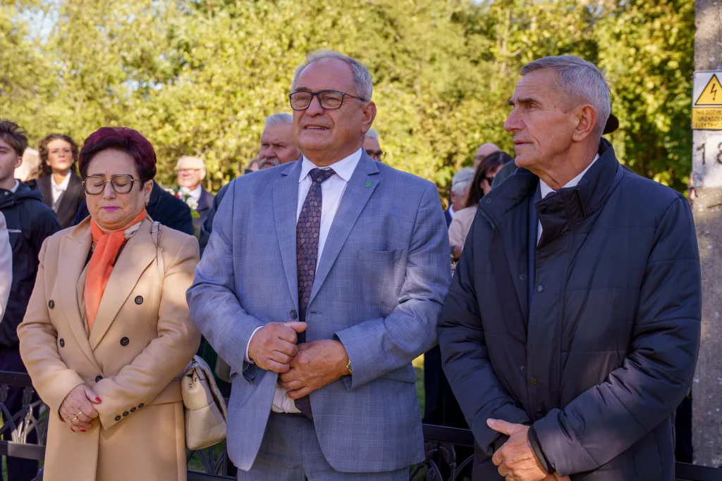 na terenie powiatu skierniewickiego uroczyste odsloniecie pomnika reymonta w lipcach reymontowskich 22 z 58