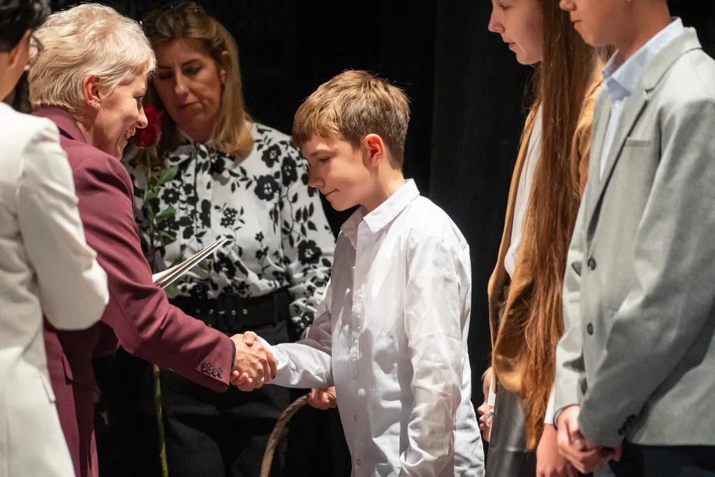 572086973 1680769053260255 3493683332343495504 n