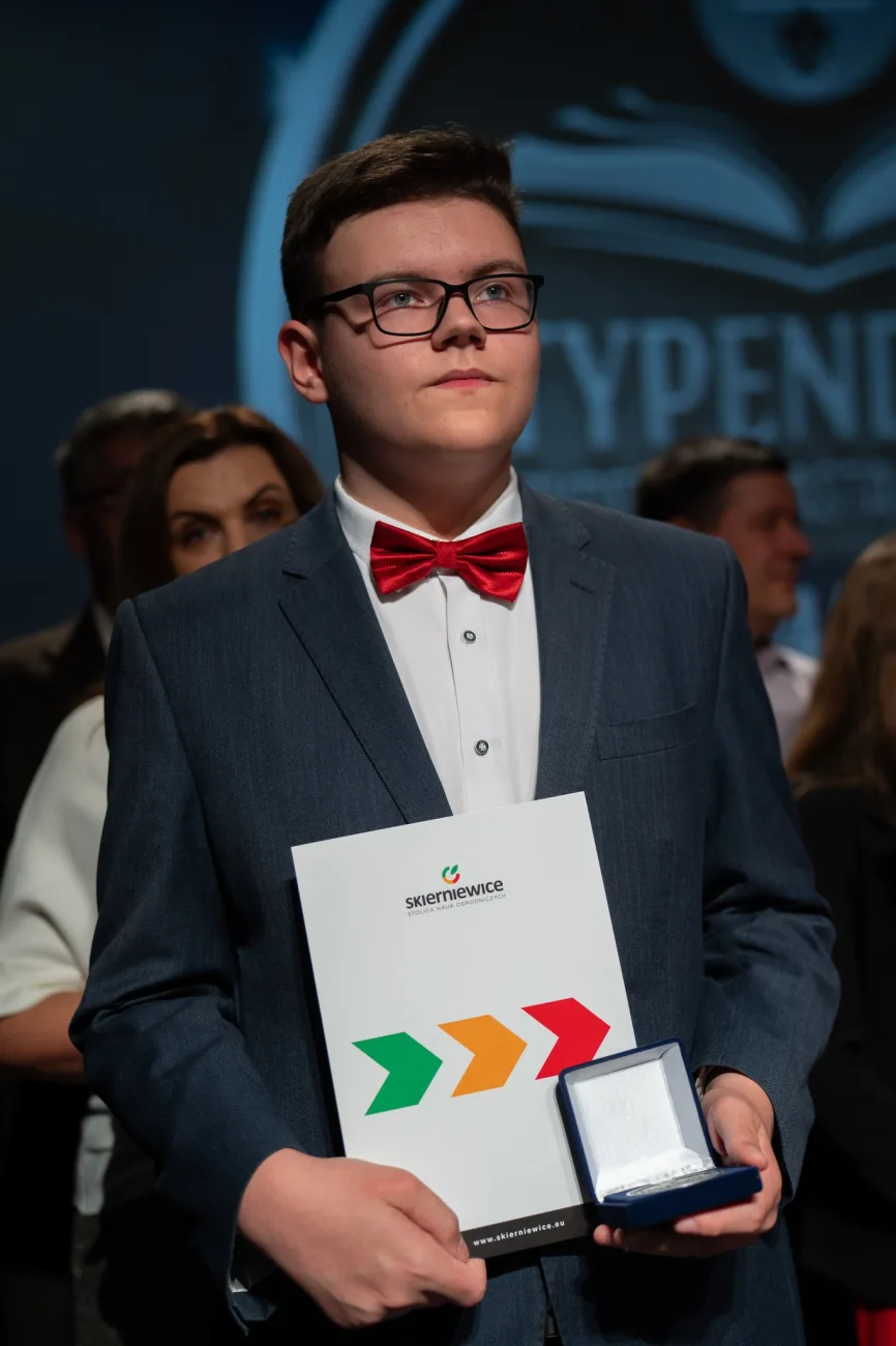 Stypendia Prezydenta Skierniewic rozdane - ponad 250 uczniów wyróżnionych 38 572754779 1680698496600644 4319601387056249726 n