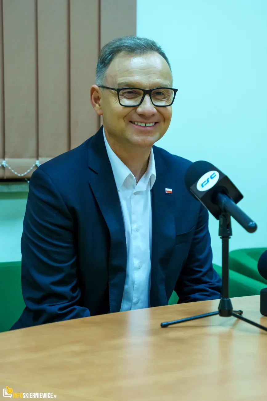 andrzej duda w skierniewicach rozmowa po spotkaniu w auli ans 1 z 40 867x1300 watermarked large