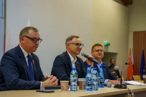andrzej duda w skierniewicach rozmowa po spotkaniu w auli ans 40 z 40