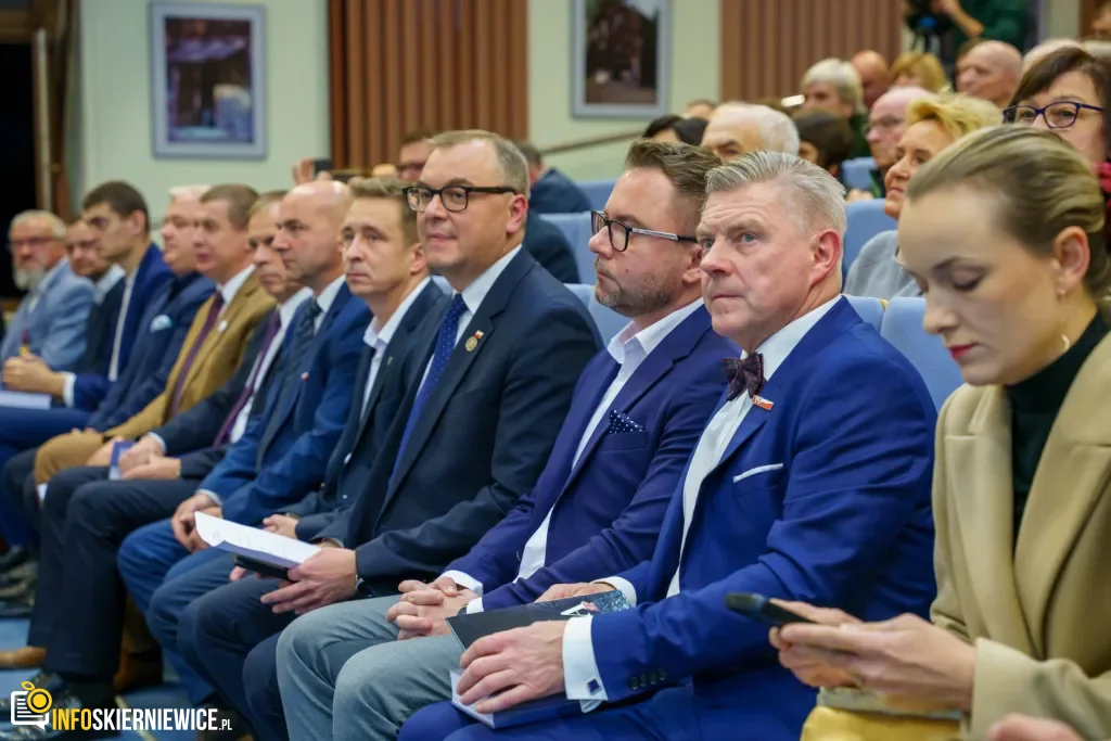 andrzej duda w skierniewicach rozmowa po spotkaniu w auli ans 6 z 40 1024x683 watermarked large