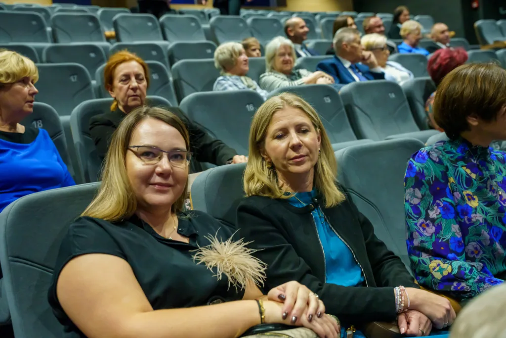 dzien edukacji narodowej 2025 10 z 100