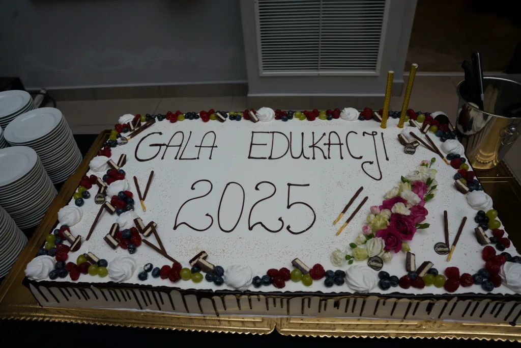 dzien edukacji narodowej 2025 100 z 100