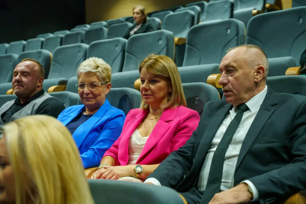 dzien edukacji narodowej 2025 18 z 100