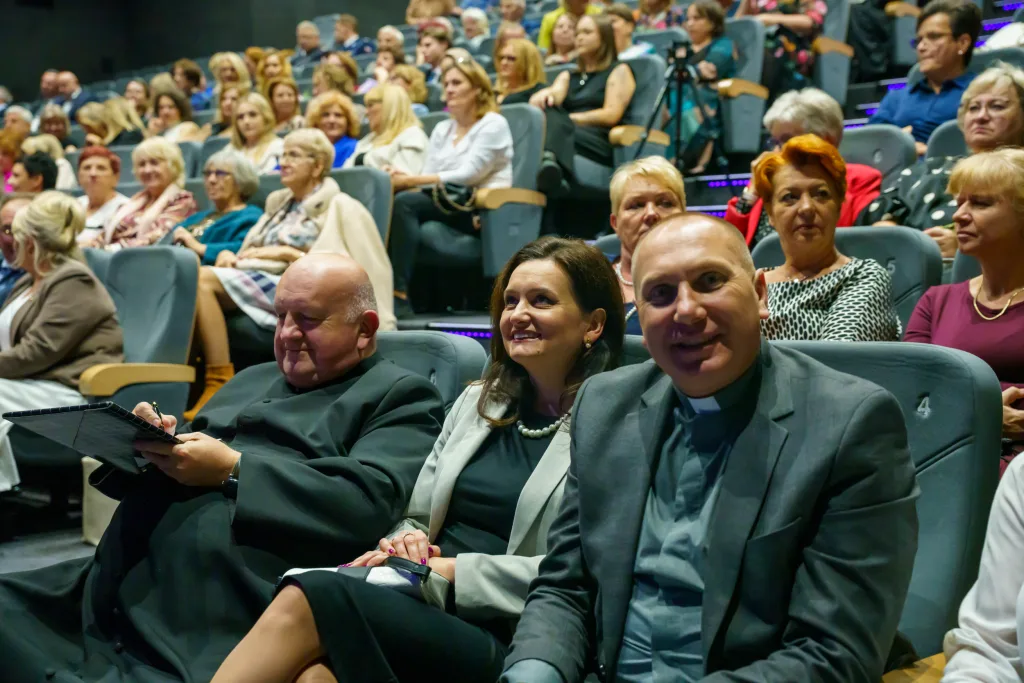dzien edukacji narodowej 2025 28 z 100
