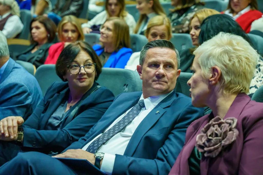 dzien edukacji narodowej 2025 30 z 100