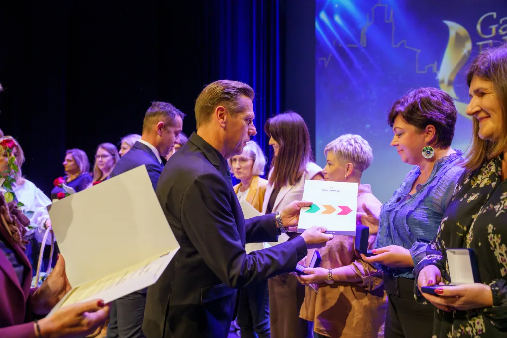 dzien edukacji narodowej 2025 70 z 100