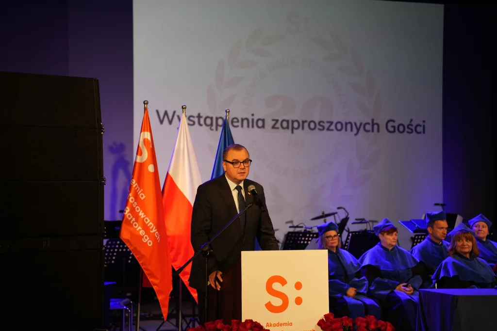 inauguracja roku akademickiego ans stefana batorego w kinoteatrze polonez1651755322828295