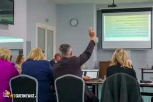 na terenie xiv sesja rady miasta skierniewice 9 pazdziernika 2025 r powiatu skierniewickiego uroczyste odsloniecie pomnika reymonta w lipcach reymontowskich 16 z 25