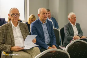 na terenie xiv sesja rady miasta skierniewice 9 pazdziernika 2025 r powiatu skierniewickiego uroczyste odsloniecie pomnika reymonta w lipcach reymontowskich 4 z 25