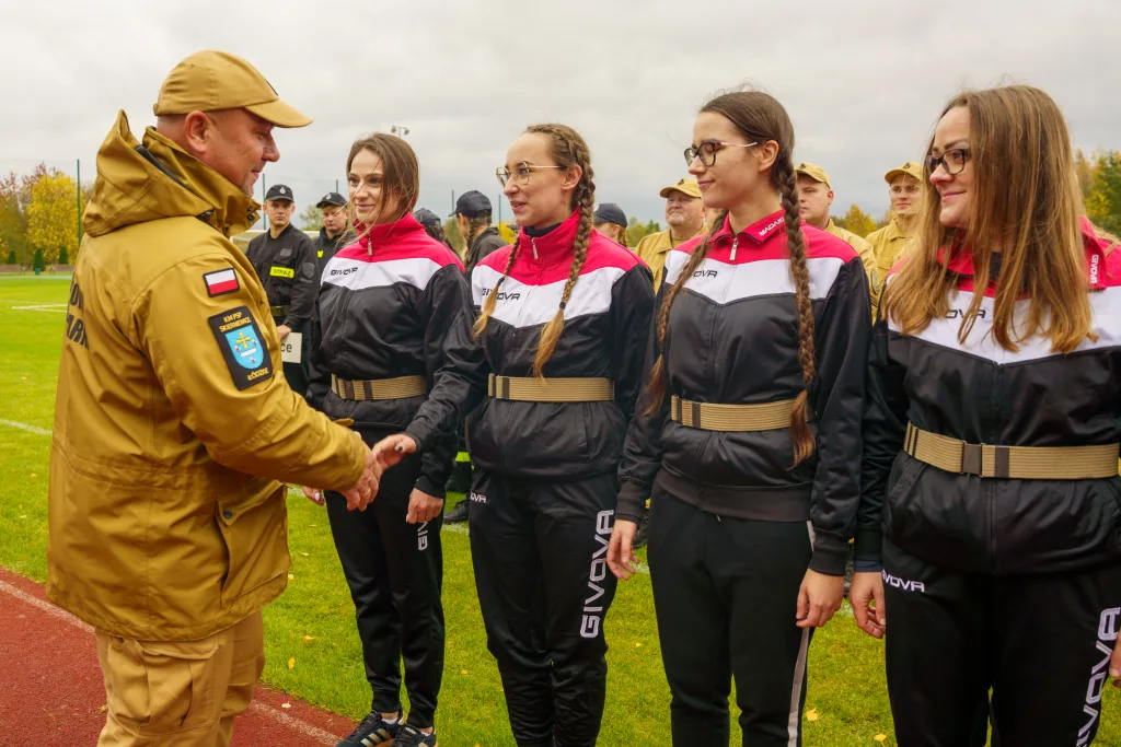 osp makow i osp wysokienice triumfuja w zawodach sportowo pozarniczych powiatu skierniewickiego 2025 28 z 43