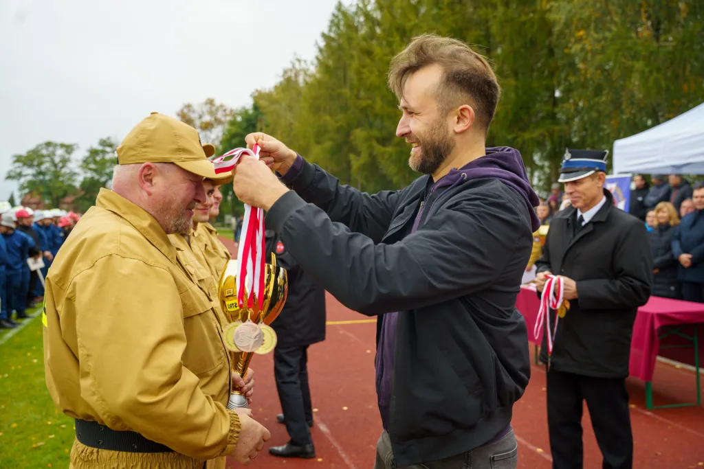 OSP Maków i OSP Wysokienice zdobywają złoto na Zawodach Sportowo-Pożarniczych Powiatu Skierniewickiego 33 osp makow i osp wysokienice triumfuja w zawodach sportowo pozarniczych powiatu skierniewickiego 2025 36 z 43