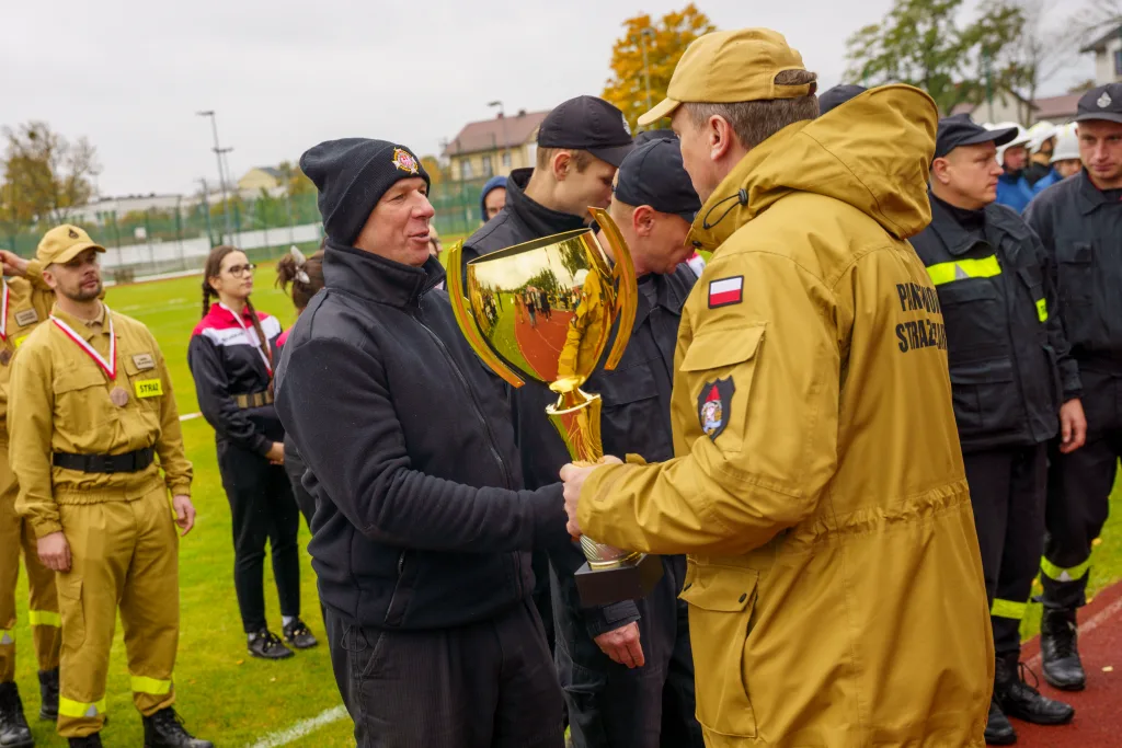 osp makow i osp wysokienice triumfuja w zawodach sportowo pozarniczych powiatu skierniewickiego 2025 39 z 43