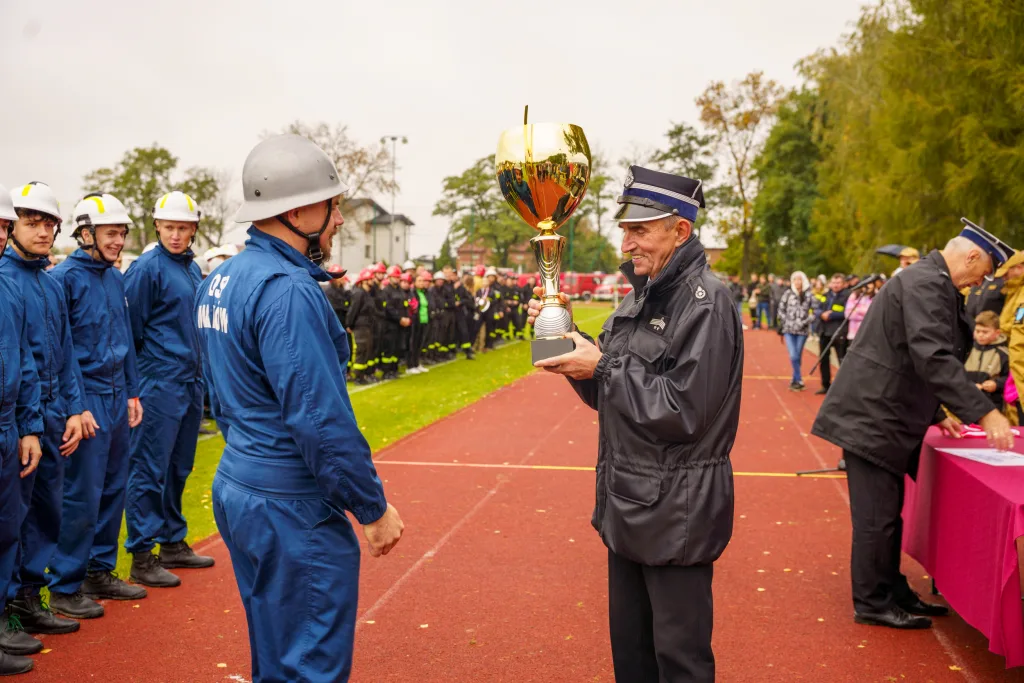 osp makow i osp wysokienice triumfuja w zawodach sportowo pozarniczych powiatu skierniewickiego 2025 41 z 43