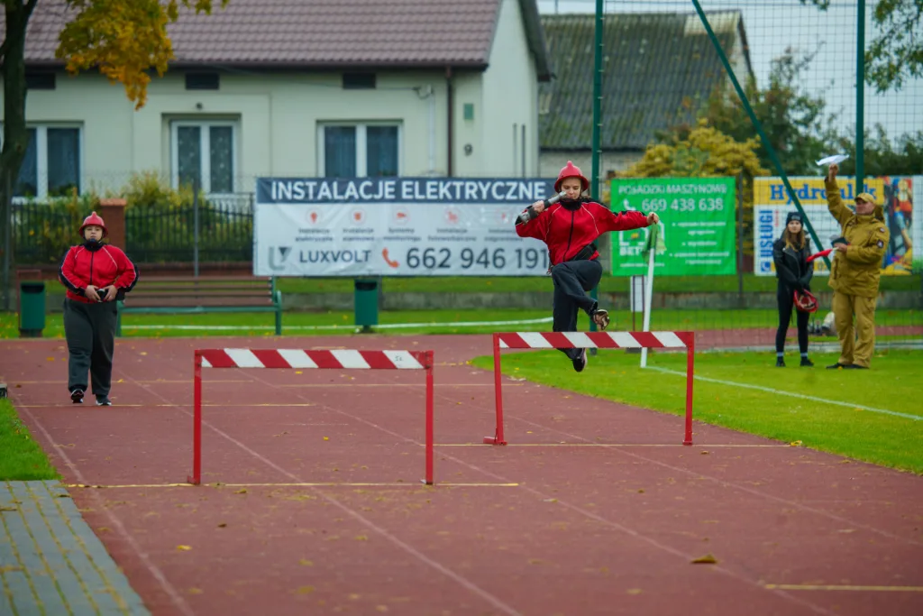 osp makow i osp wysokienice triumfuja w zawodach sportowo pozarniczych powiatu skierniewickiego 2025 55 z 87
