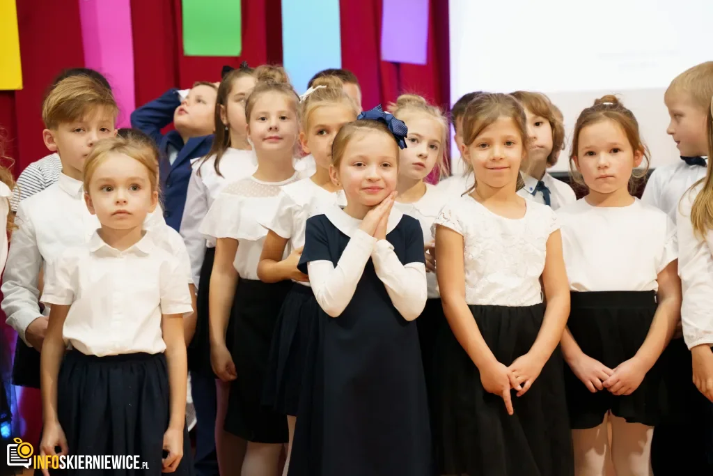 pasowanie na ucznia w sp nr 1 w skierniewicach pierwszoklasisci dolaczyli do spolecznosci szkoly 63 z 134 1024x683 watermarked large
