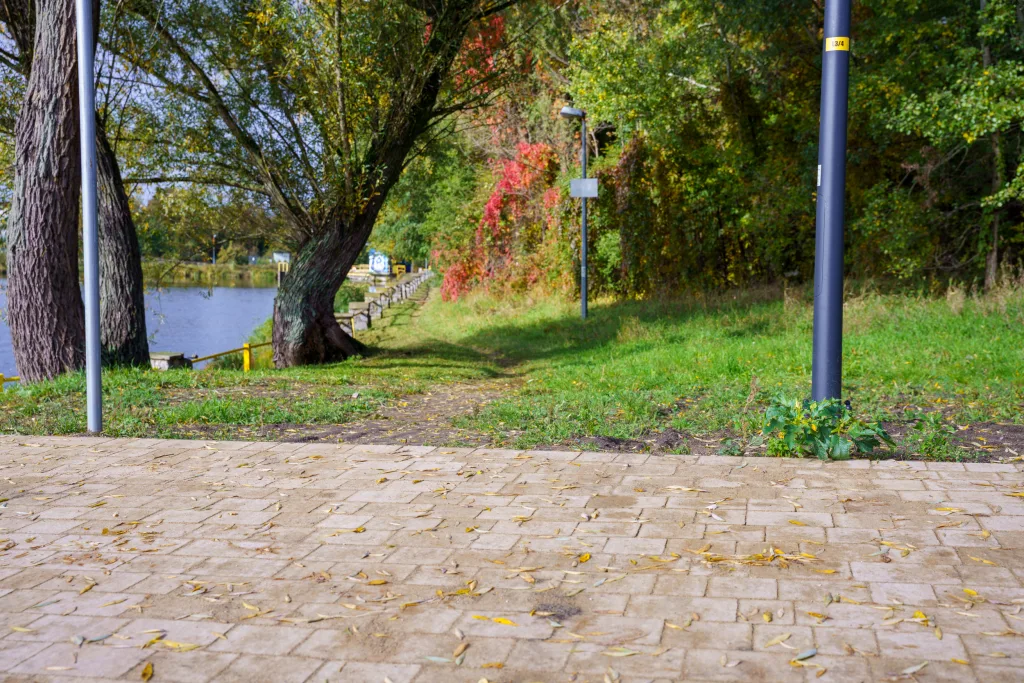 Mapy rewitalizacji Skierniewic: 15 milionów złotych na nowy zielony korytarz. Kiedy zobaczysz efekty? 34 rewitalizacja i budowa sciezki pieszorowerowej wzdluz lupia 9 z 17