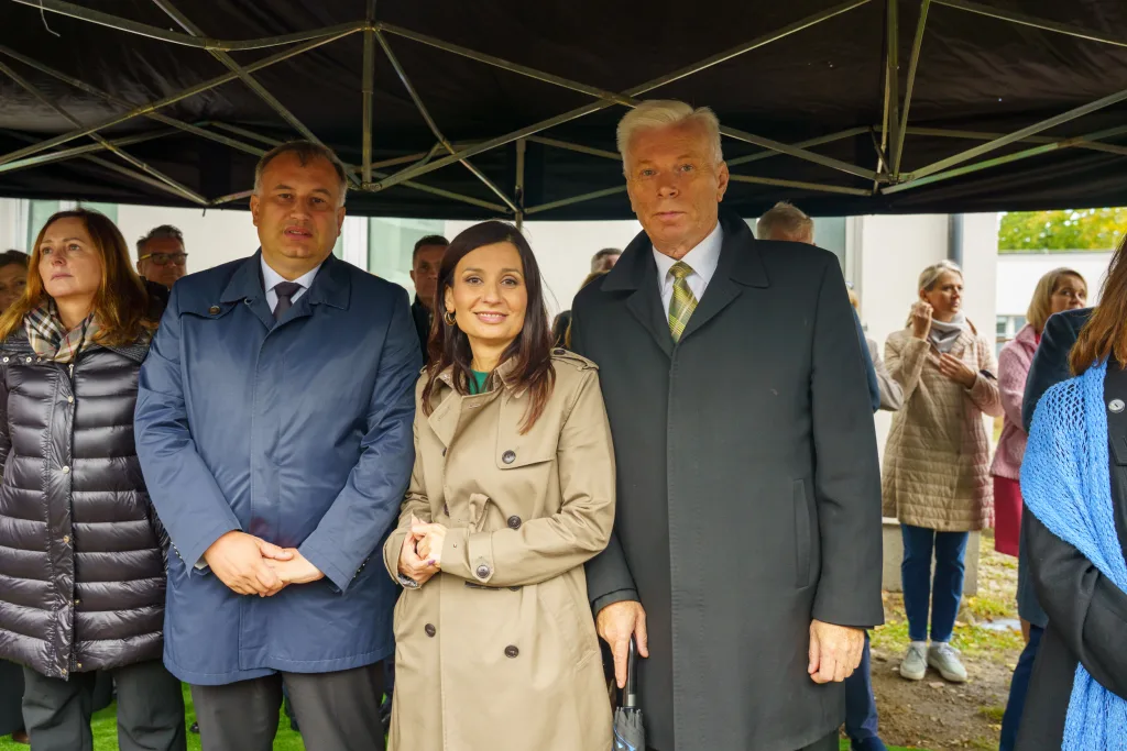 23 miliony złotych na zdrowie. ZOL w Skierniewicach zaczyna budowę. Zobacz zdjęcia z uroczystości 38 rozpoczynamy budowe nowoczesnego zakladu opiekunczo leczniczego w skierniewicach 20 z 39