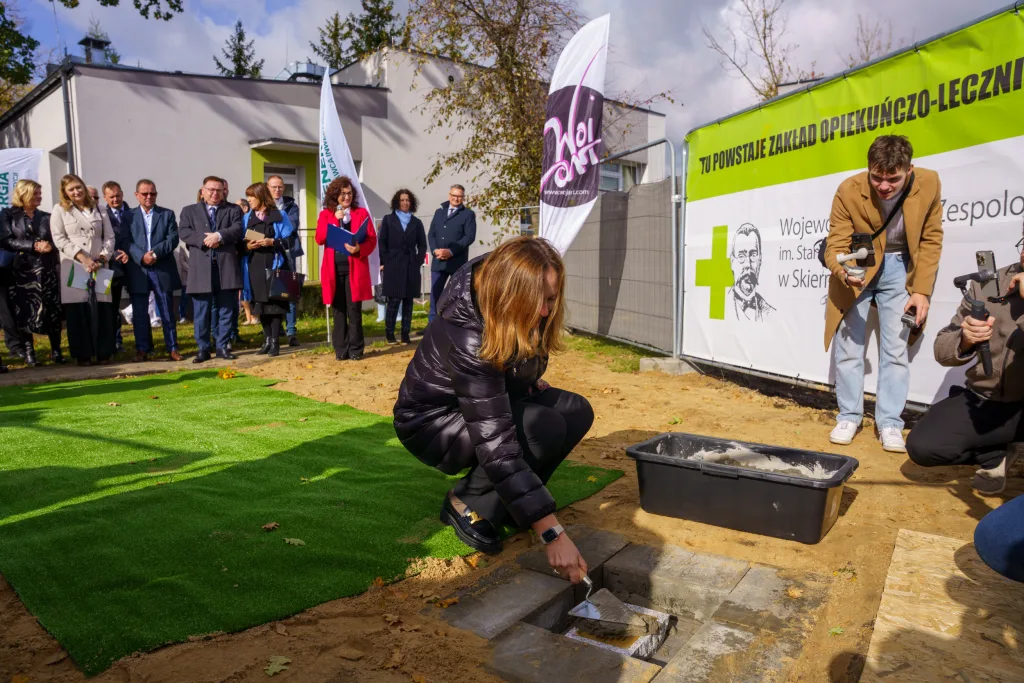 rozpoczynamy budowe nowoczesnego zakladu opiekunczo leczniczego w skierniewicach 27 z 39
