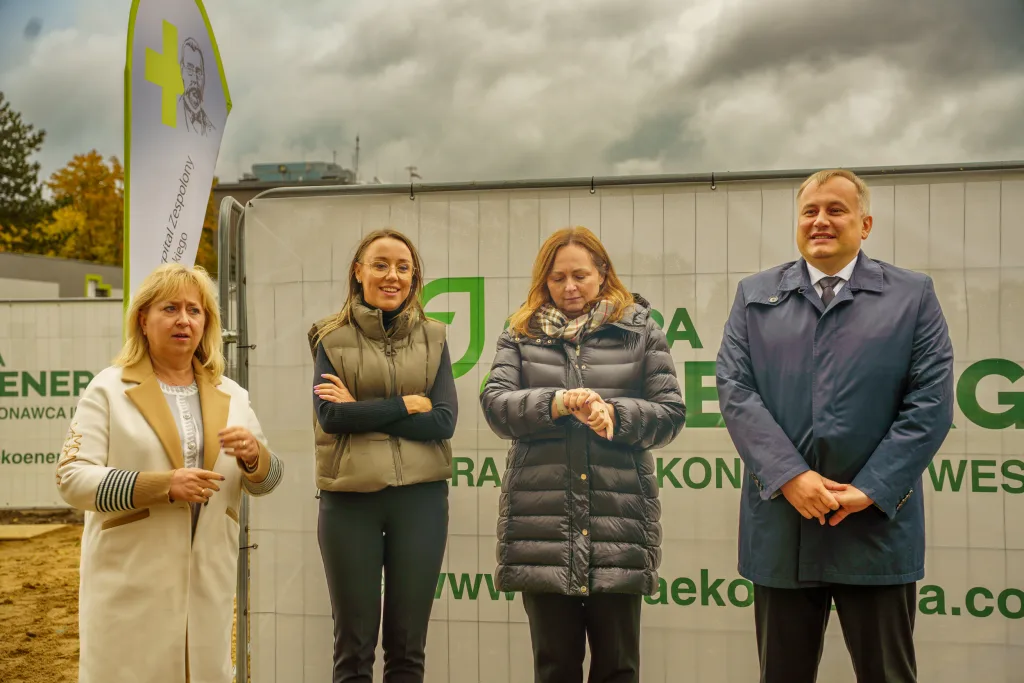 23 miliony złotych na zdrowie. ZOL w Skierniewicach zaczyna budowę. Zobacz zdjęcia z uroczystości 34 rozpoczynamy budowe nowoczesnego zakladu opiekunczo leczniczego w skierniewicach 6 z 39