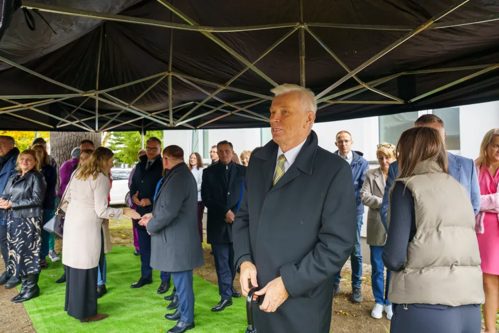 23 miliony złotych na zdrowie. ZOL w Skierniewicach zaczyna budowę. Zobacz zdjęcia z uroczystości 34 rozpoczynamy budowe nowoczesnego zakladu opiekunczo leczniczego w skierniewicach 9 z 39