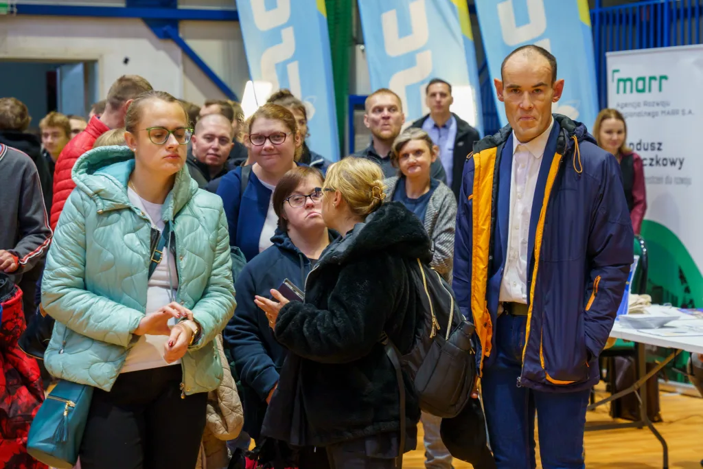 targi pracy 2025 zdjecia w hali osrodka sportu i rekreacji 11 z 51