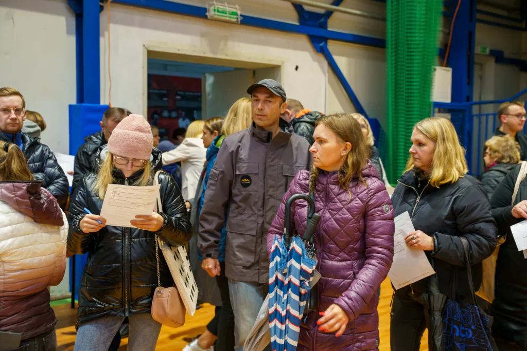 targi pracy 2025 zdjecia w hali osrodka sportu i rekreacji 15 z 51
