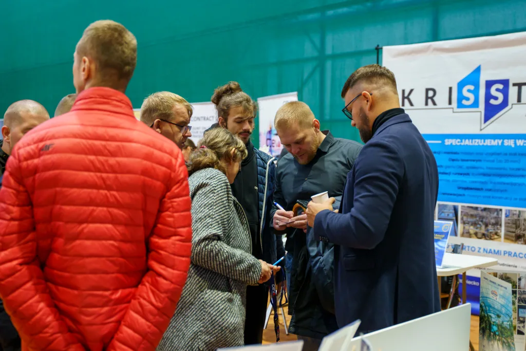 targi pracy 2025 zdjecia w hali osrodka sportu i rekreacji 44 z 51