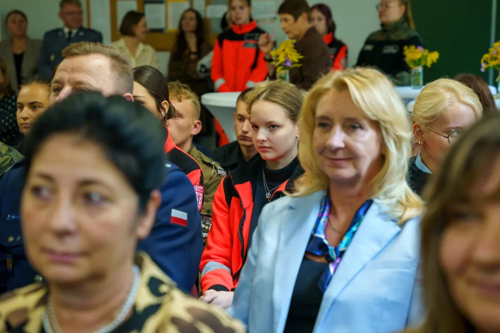 w powiecie podziekowano nauczycielom 18 z 53