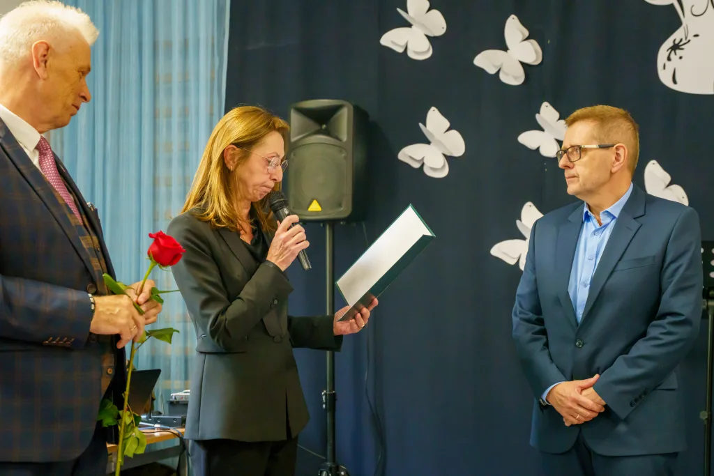 w powiecie podziekowano nauczycielom 30 z 53