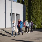wszystkich swietych 2025 zwiekszony ruch i utrudnienia przy cmentarzu komunalnym w skierniewicach 6 z 43