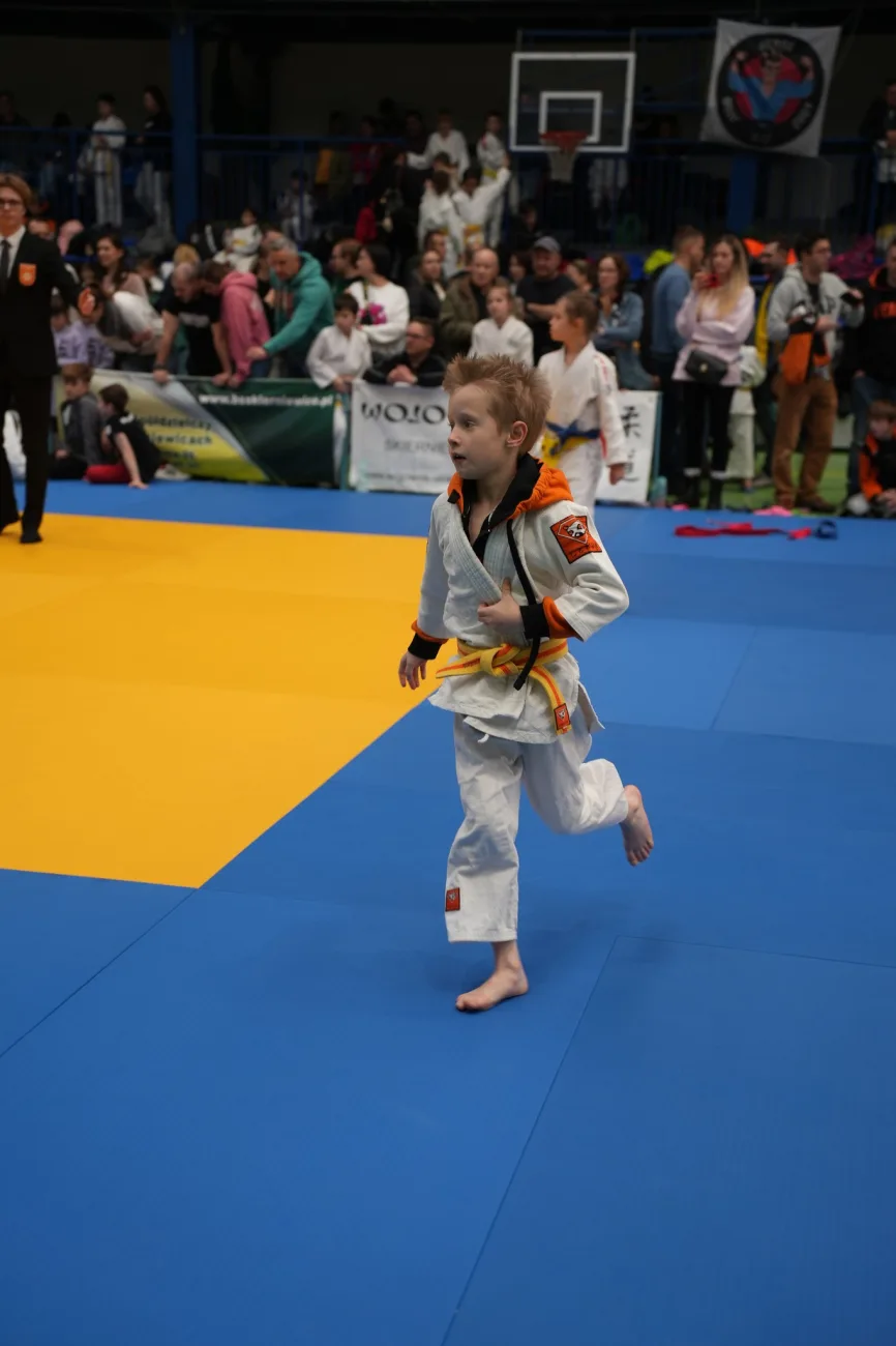 XX Turniej Judo Dzieci w Skierniewicach - galeria zdjęć z hali OSiR 6 2025 11 22 13 21 25.16