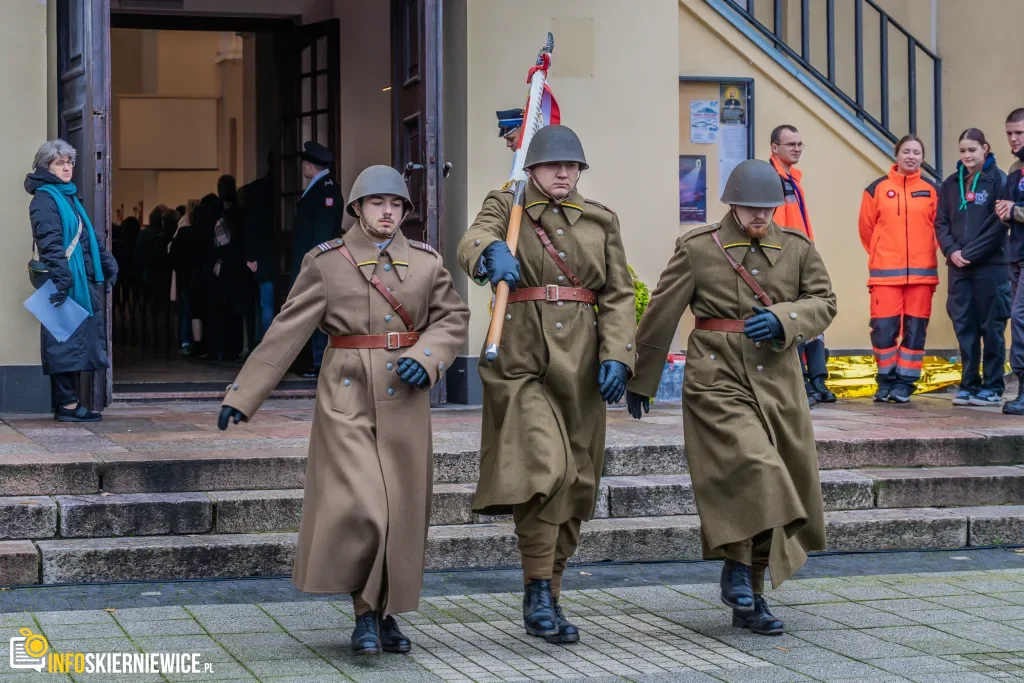 Skierniewice świętują 11 listopada 2025. Tak wyglądały uroczystości przy kościele Garnizonowym 34 skierniewice swietuja 11 listopada 2025 tak wygladaly uroczystosci przy kosciele garnizonowym 10 z 103 1024x683 watermarked large