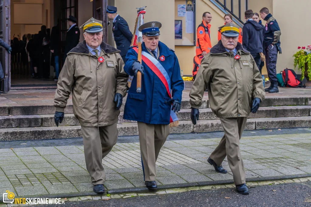 Skierniewice świętują 11 listopada 2025. Tak wyglądały uroczystości przy kościele Garnizonowym 34 skierniewice swietuja 11 listopada 2025 tak wygladaly uroczystosci przy kosciele garnizonowym 11 z 103 1024x683 watermarked large