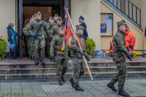 skierniewice swietuja 11 listopada 2025 tak wygladaly uroczystosci przy kosciele garnizonowym 4 z 103