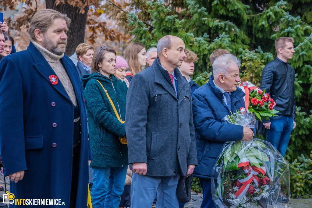 Skierniewice świętują 11 listopada 2025. Tak wyglądały uroczystości przy kościele Garnizonowym 34 skierniewice swietuja 11 listopada 2025 tak wygladaly uroczystosci przy kosciele garnizonowym 7 z 103 1024x683 watermarked large
