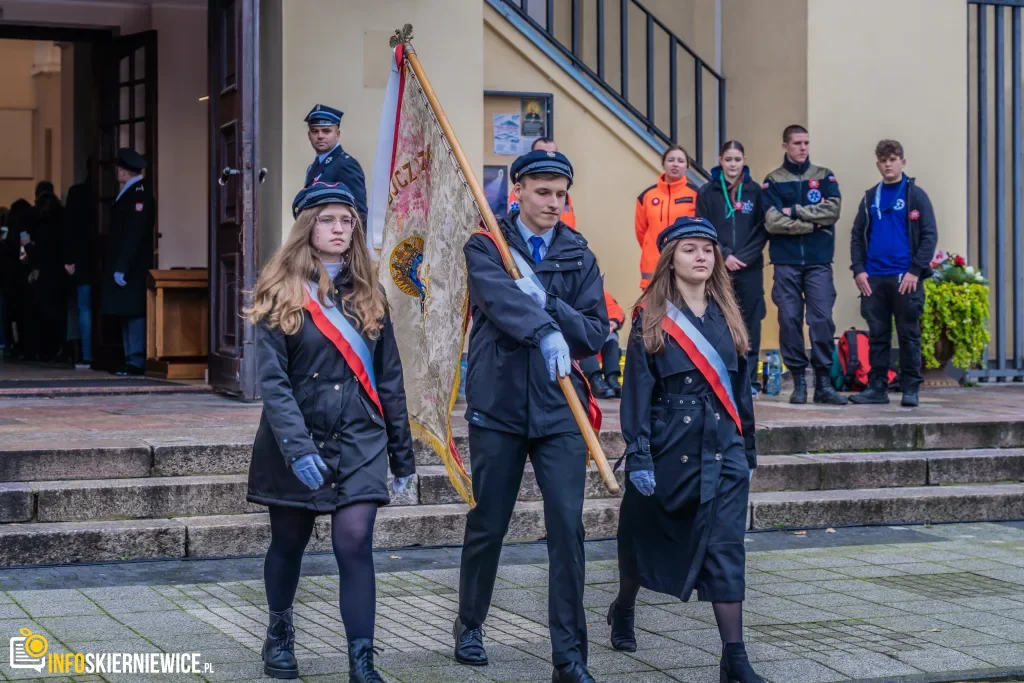 Skierniewice świętują 11 listopada 2025. Tak wyglądały uroczystości przy kościele Garnizonowym 33 skierniewice swietuja 11 listopada 2025 tak wygladaly uroczystosci przy kosciele garnizonowym 9 z 103 1024x683 watermarked large